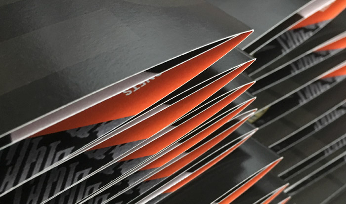 anvil-trifold-stack Stacks of trifold brochures